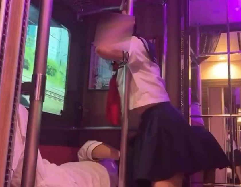 KEN（ケン） 電車で痴漢🚃③